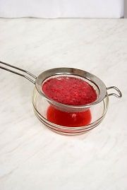 Приготовление блюда по рецепту - Морс смородиновый. Шаг 2